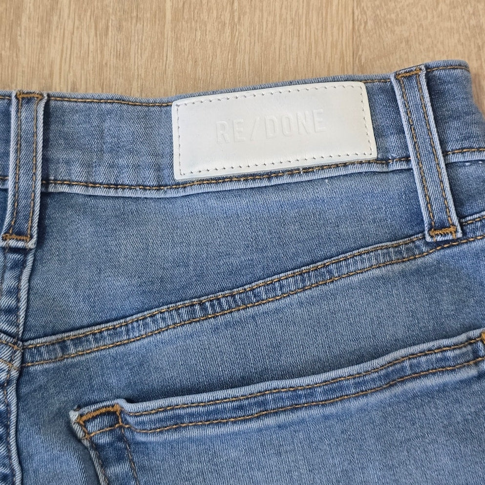 Light Blue Vintage Wash Straight Leg Jeans Size 26