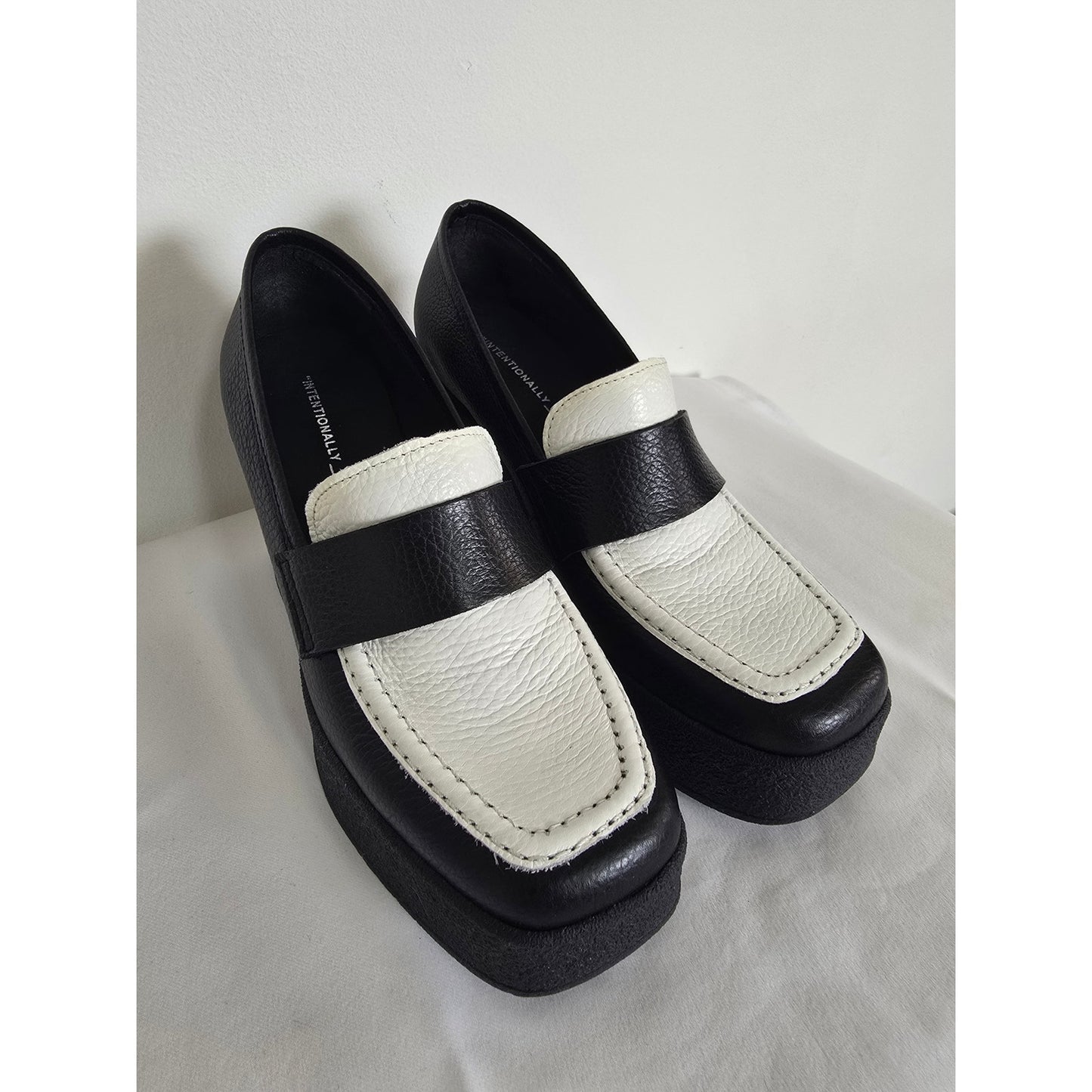 Black & White Leather Platform Loafers Heels Size 37 | 6.5