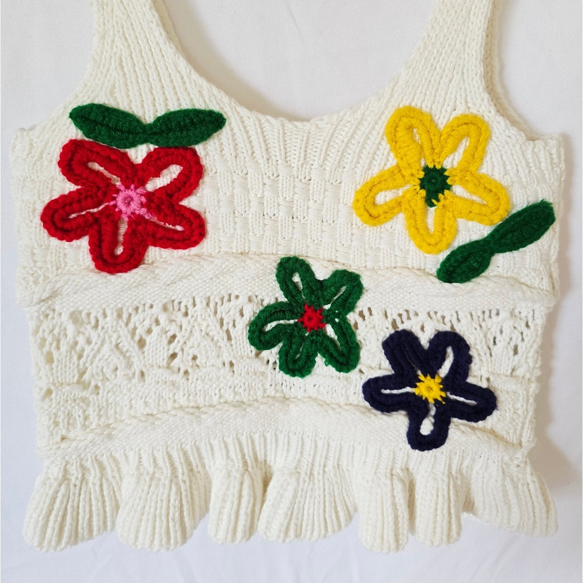 White Floral Crochet Crop Tank Ruffle Hem Size XS NWT