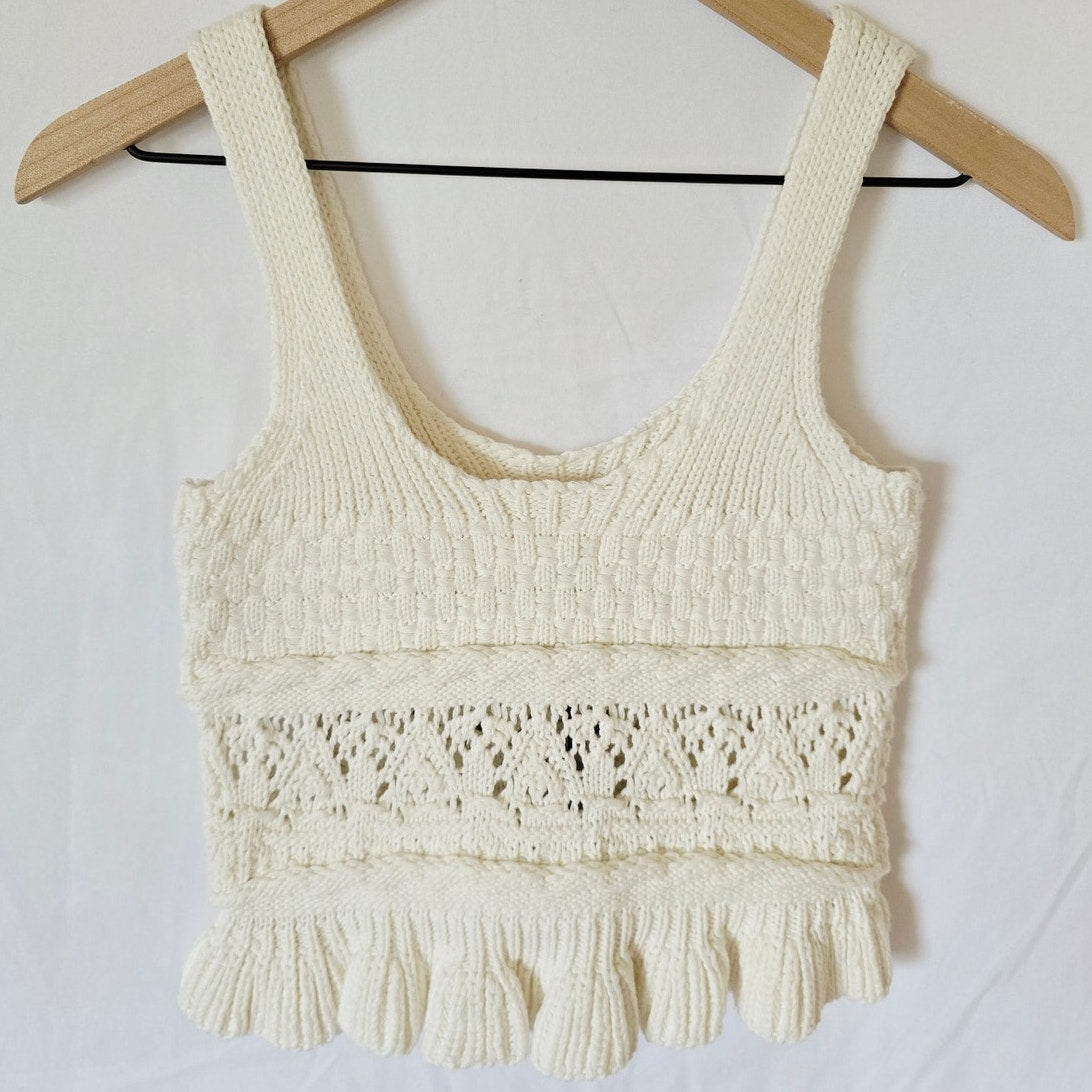 White Floral Crochet Crop Tank Ruffle Hem Size XS NWT